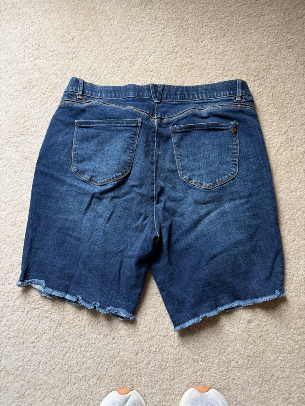Democracy Indigo Denim Bermuda Shorts with Frayed Hem - Picture 5 of 8